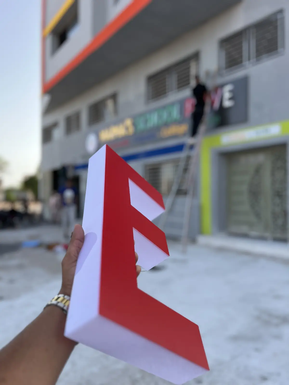 Réalisation Benik Pub — Lettrage 3D