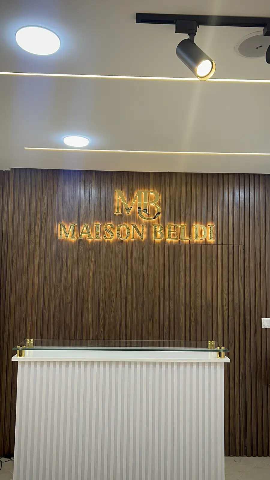 Réalisation Benik Pub — Logo mural